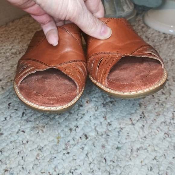3/$18 Vintage 1970's Bandolino Boho Brown Leather Slide Stacked Heel Sandals - Picture 5 of 12